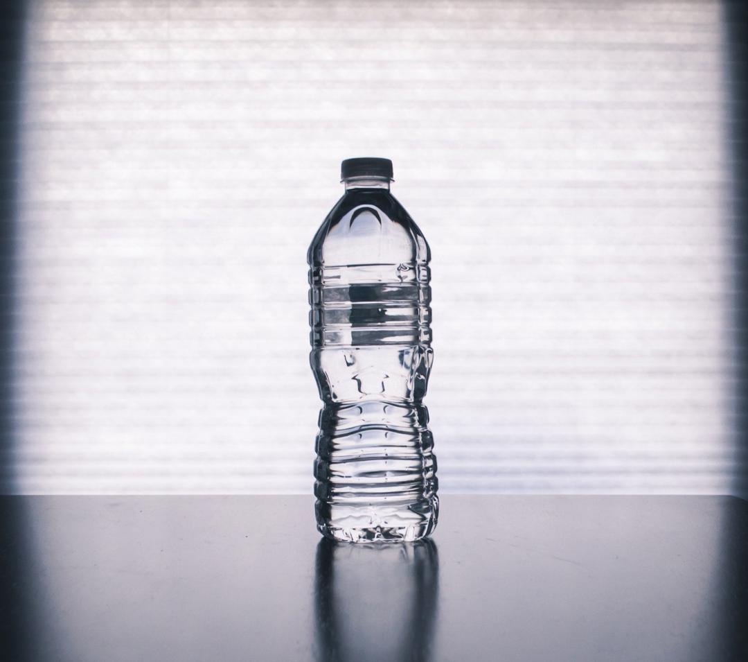 The Known Health Risks of Plastic Water Bottles